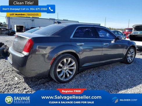 Used 2018 Chrysler 300 Limited w/ Safetytec Plus Group image 4