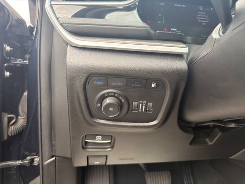 Used 2024 Jeep Grand Cherokee Limited 4xe AWD/4WD image 40