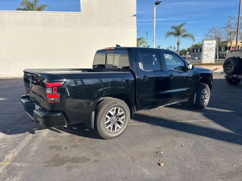 Used 2024 Nissan Frontier SL image 8