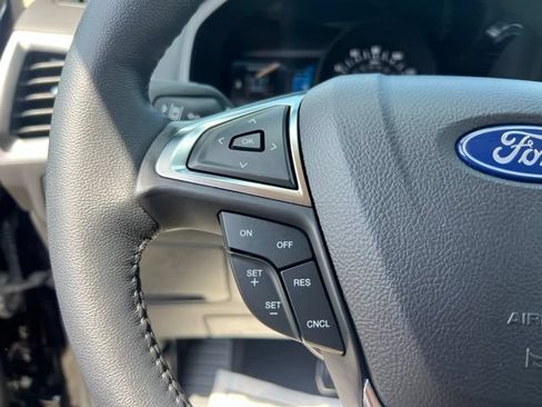 Used 2024 Ford Edge SEL w/ Convenience Package AWD/4WD image 9