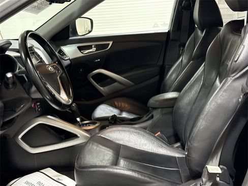 Used 2014 Hyundai Veloster RE:FLEX Edition image 18