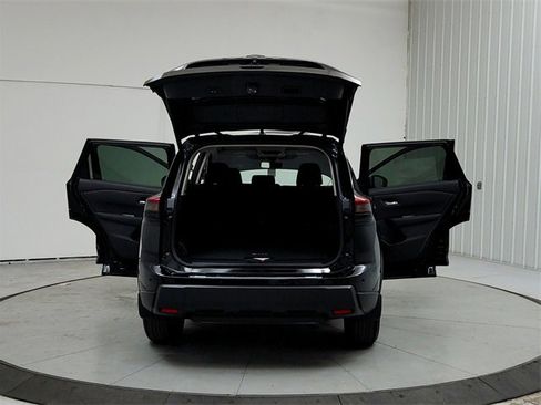 New 2025 Nissan Rogue SV image 14