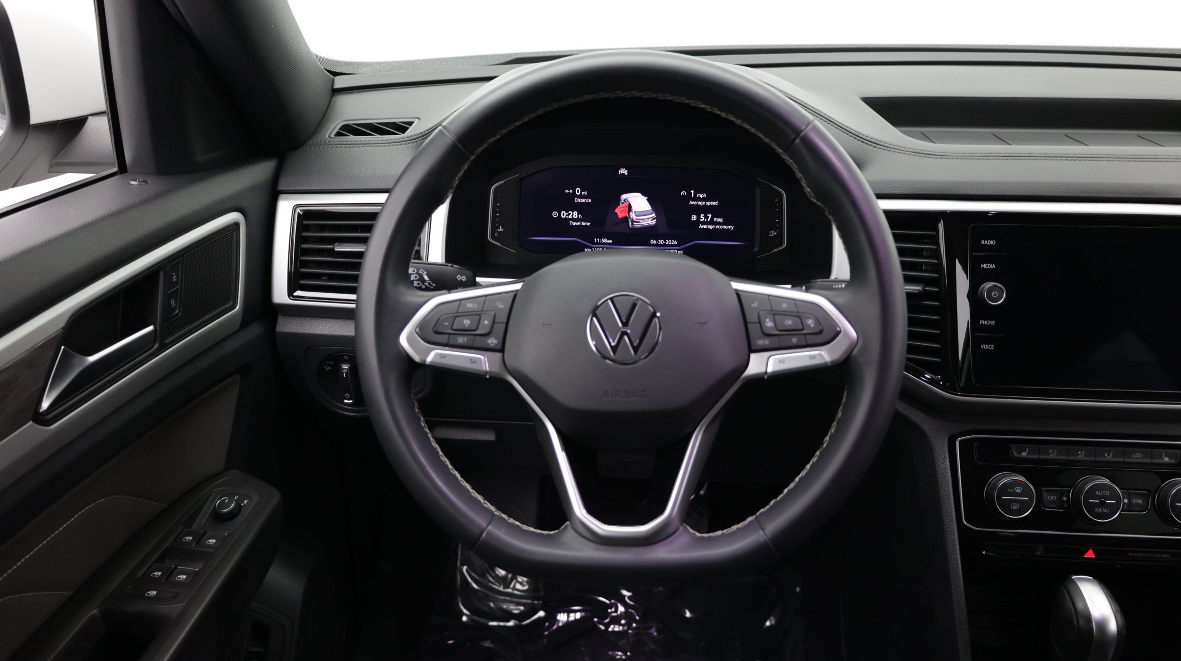 Used 2023 Volkswagen Atlas Cross Sport SE FWD image 25