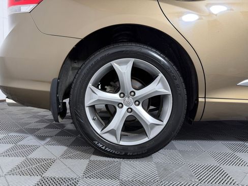 Used 2012 Toyota Venza LE w/ LE Convenience Pkg AWD/4WD image 18