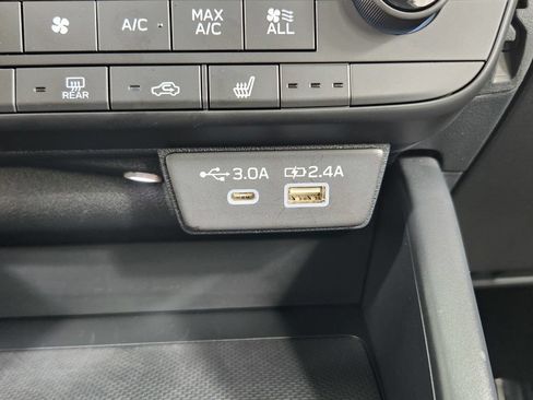 Used 2026 Subaru Outback Premium AWD/4WD image 33
