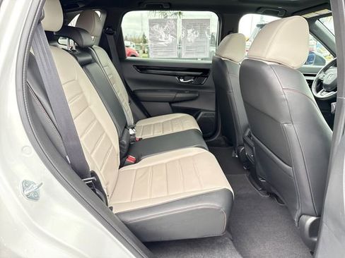 Used 2024 Honda CR-V Sport Touring image 10