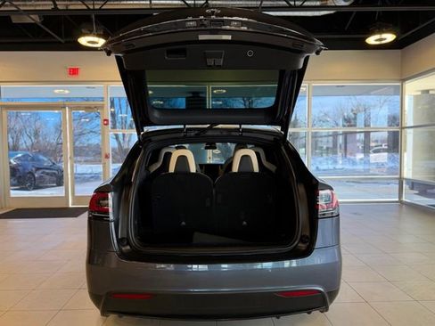Used 2019 Tesla Model X Long Range image 38