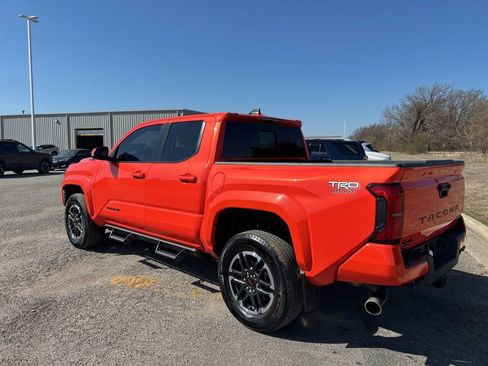 Used 2024 Toyota Tacoma TRD Sport w/ TRD Sport Upgrade Package AWD/4WD image 8