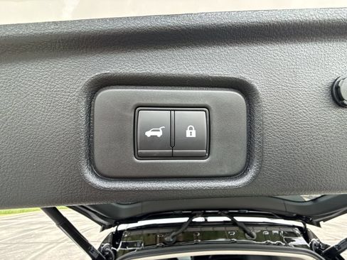 New 2026 Nissan Pathfinder Platinum AWD/4WD image 18