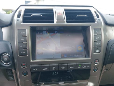 Used 2020 Lexus GX 460 Premium AWD/4WD image 23