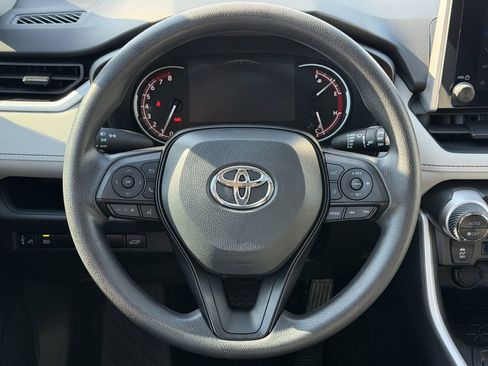 Used 2025 Toyota RAV4 XLE w/ Convenience Package FWD image 15