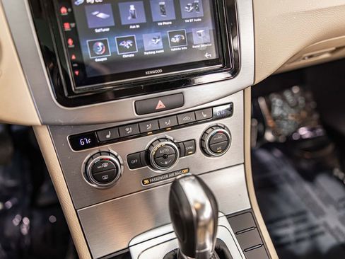 Used 2014 Volkswagen CC Executive image 27