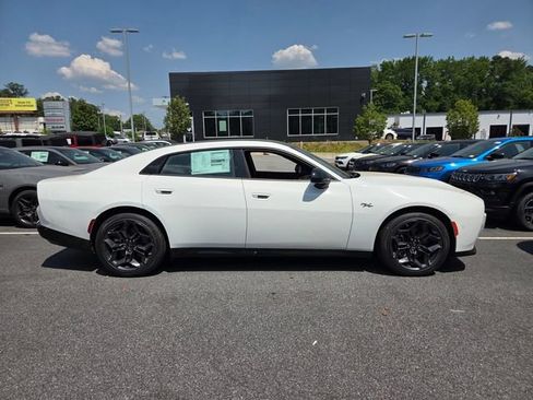 New 2026 Dodge Charger R/T AWD/4WD image 10