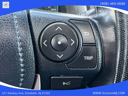 Used 2017 Toyota RAV4 Limited image 13