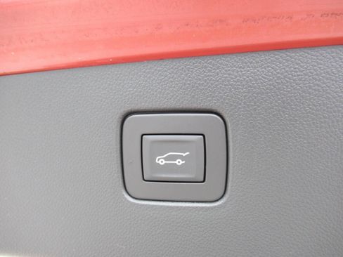 Used 2024 Buick Envista Sport Touring w/ Convenience II Package FWD image 30