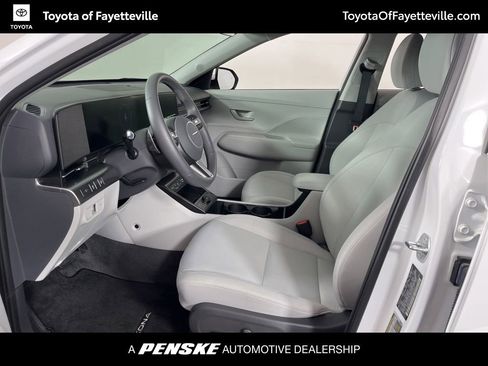 Used 2025 Hyundai Kona SEL image 19
