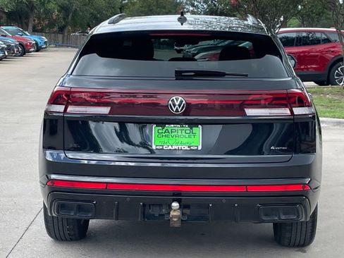 Used 2025 Volkswagen Atlas Cross Sport SEL R-Line AWD/4WD image 5