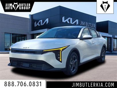 New 2025 Kia K4 LXS