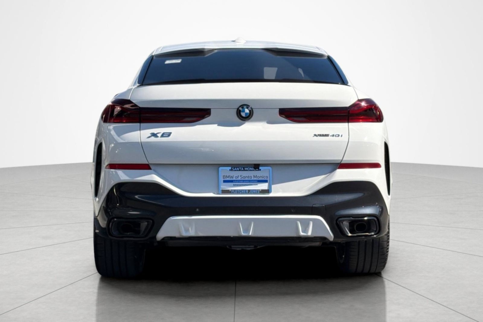 Used 2025 BMW X6 xDrive40i w/ Premium Package AWD/4WD image 4