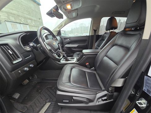 Used 2022 Chevrolet Colorado LT w/ Redline Special Edition image 16