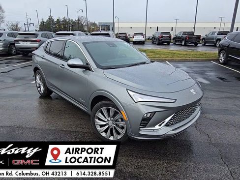 New 2026 Buick Envista Avenir image 2