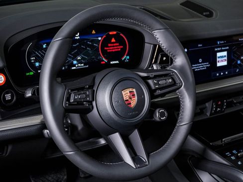 New 2026 Porsche Cayenne image 18