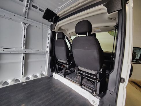 Used 2023 RAM ProMaster 2500 FWD image 11