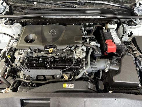 Used 2023 Toyota Camry SE image 7