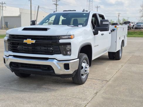 New 2026 Chevrolet Silverado 3500 W/T w/ WT Convenience Package AWD/4WD image 3
