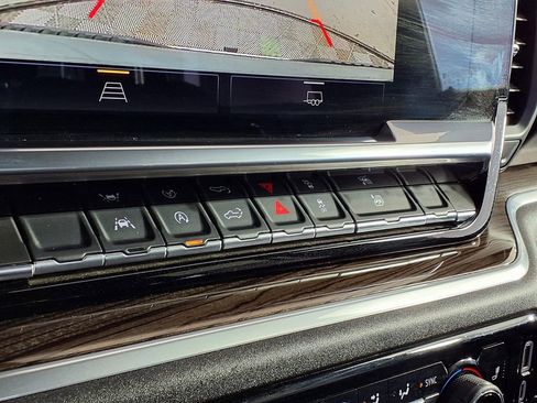 Used 2025 Chevrolet Silverado 1500 LT image 20