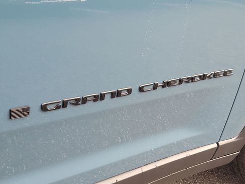 New 2026 Jeep Grand Cherokee Limited AWD/4WD image 7