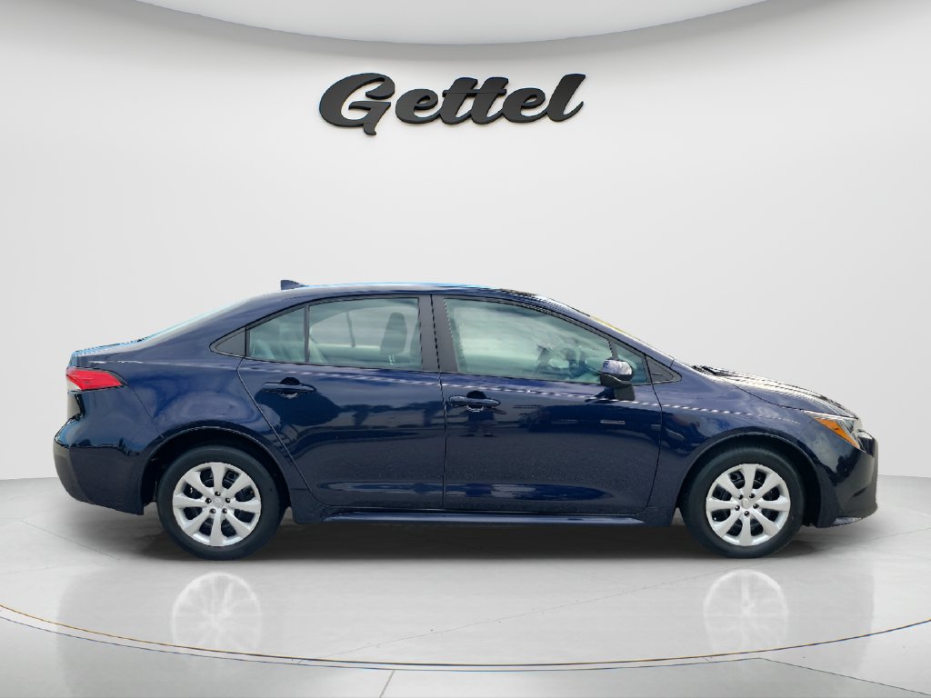 Used 2023 Toyota Corolla LE FWD image 4