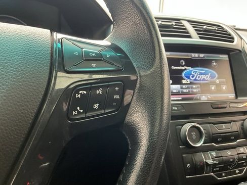 Used 2016 Ford Explorer XLT w/ Equipment Group 202A image 20