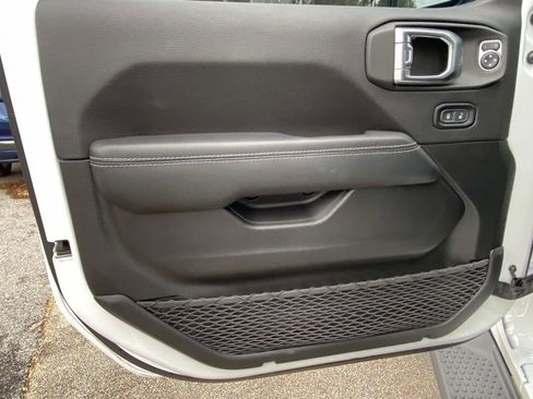 Used 2023 Jeep Wrangler Sahara w/ Cold Weather Group image 21