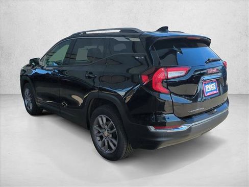 Used 2024 GMC Terrain SLT image 8