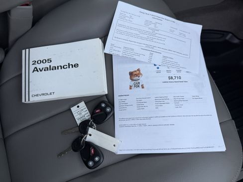 Used 2005 Chevrolet Avalanche LT w/ Preferred Equipment Group image 27
