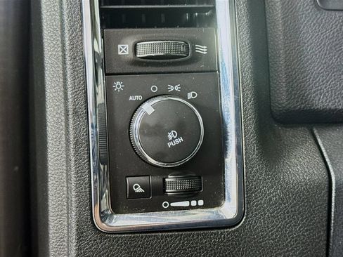 Used 2016 RAM 2500 Laramie w/ Snow Chief Group AWD/4WD image 11