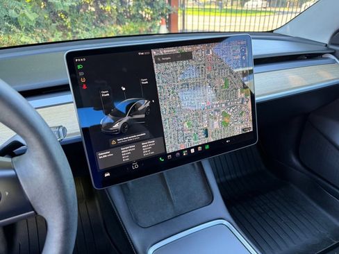 Used 2021 Tesla Model 3 Long Range AWD/4WD image 21