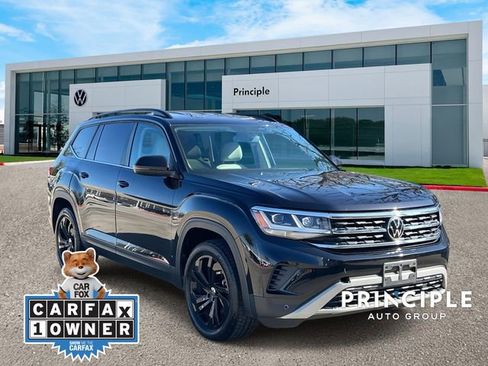 Used 2022 Volkswagen Atlas SE w/ Black Wheel Package image 3