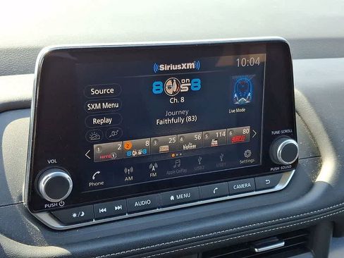 Used 2025 Nissan Rogue SV image 14