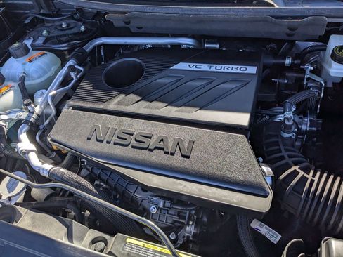 Used 2023 Nissan Rogue SV image 34