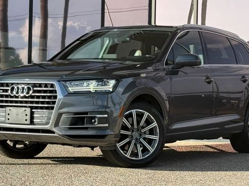 Used 2018 Audi Q7 3.0T Prestige w/ Prestige Package AWD/4WD image 2