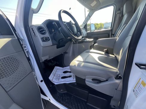 New 2024 Ford E-450 and Econoline 450 Super Duty w/ Power Windows & Locks Group image 17