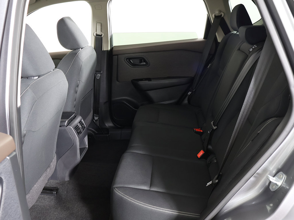 Used 2023 Nissan Rogue S AWD/4WD image 29