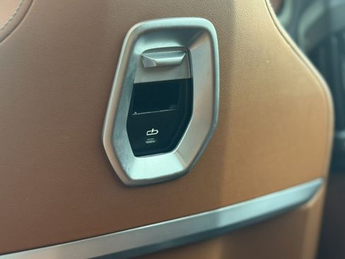 Used 2023 BMW 760i xDrive AWD/4WD image 26