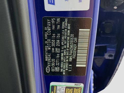 Used 2021 Hyundai Elantra Limited image 40