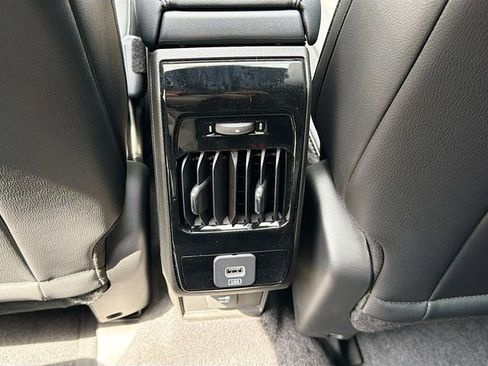 New 2026 Jeep Compass Limited w/ Sun, Sound & Navigation Group AWD/4WD image 28