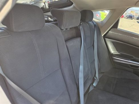 Used 2013 Honda Crosstour EX image 8