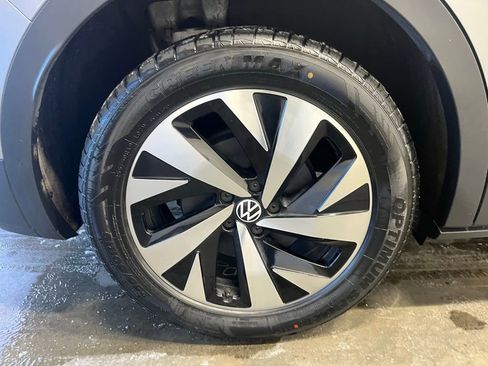 Used 2023 Volkswagen ID.4 Pro image 28