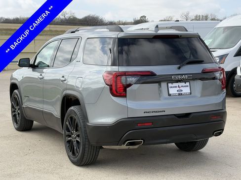Used 2023 GMC Acadia SLE w/ Driver Convenience Package image 6